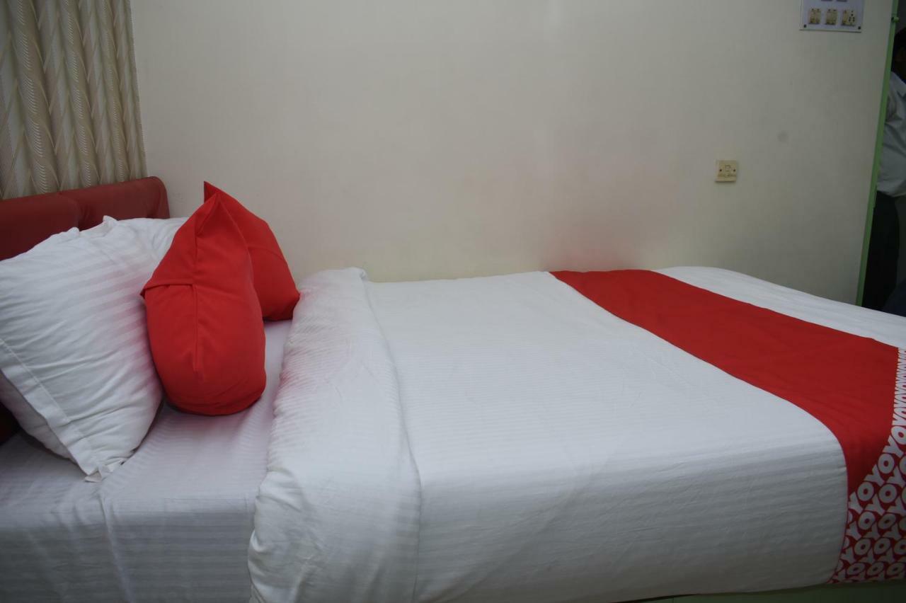 Oyo 45320 Hotel Mars Agartala Exterior foto