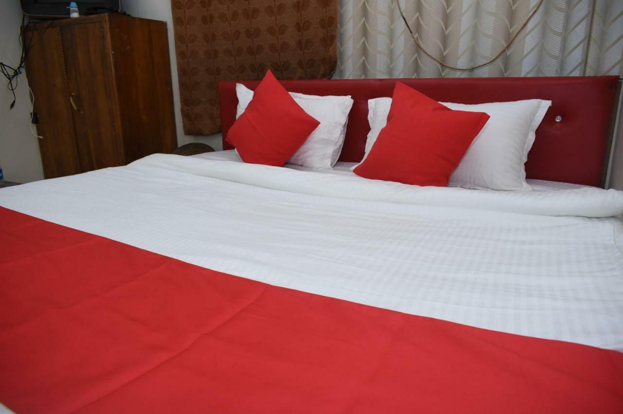 Oyo 45320 Hotel Mars Agartala Exterior foto